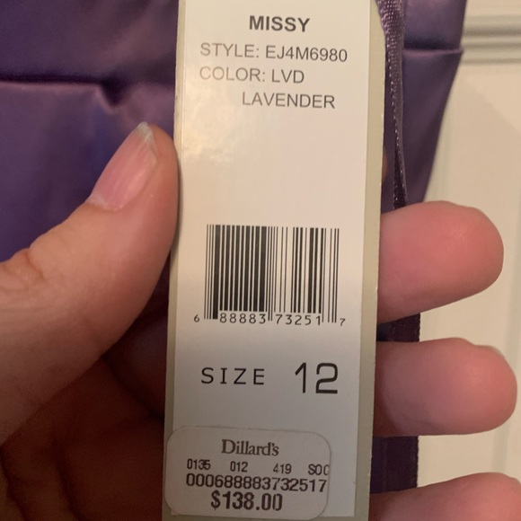 Stunning light purple dress! - Picture 4 of 4